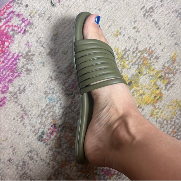 TKEES NWOT Caro Slide Sandals Olive Size 7 - Picture 11 of 11